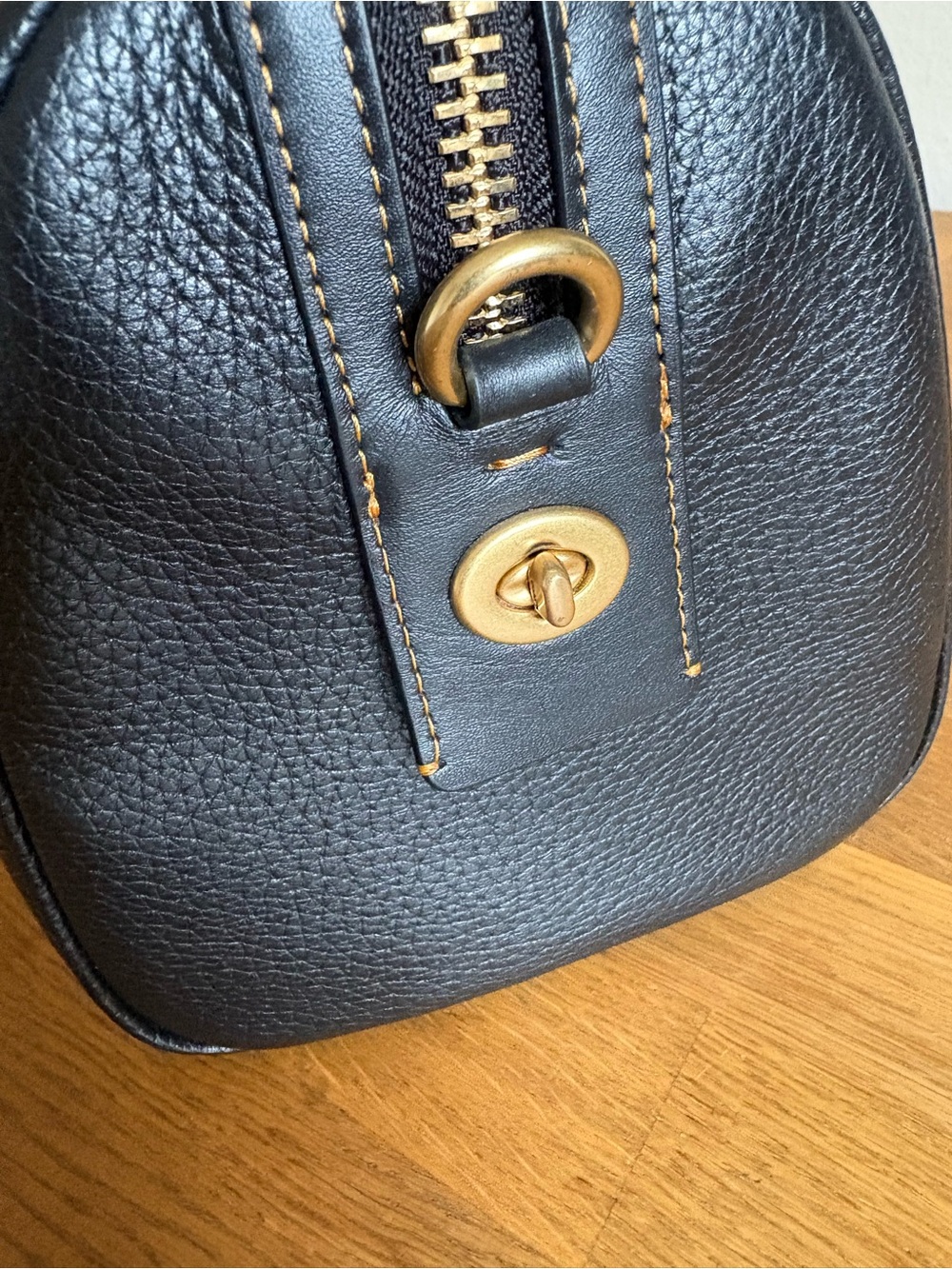 The Coach C8864 Ruby 25 satchel Glovetanned pebbled leather, black - Picture 9 of 16